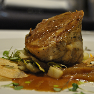 Terrina d'espatlla de xai amb patata panadera i la seva salsa