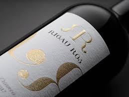 Regal panera menú Simfònic i ampolla de vi Rigau Ros Criança